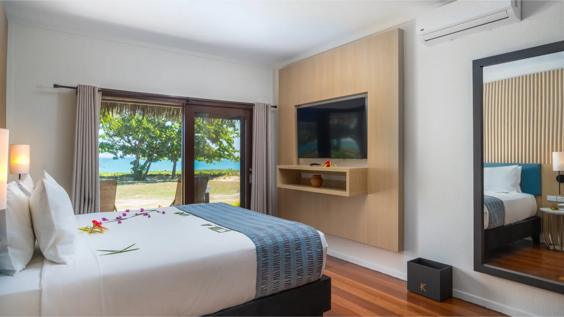 Beachfront Bure bedroom